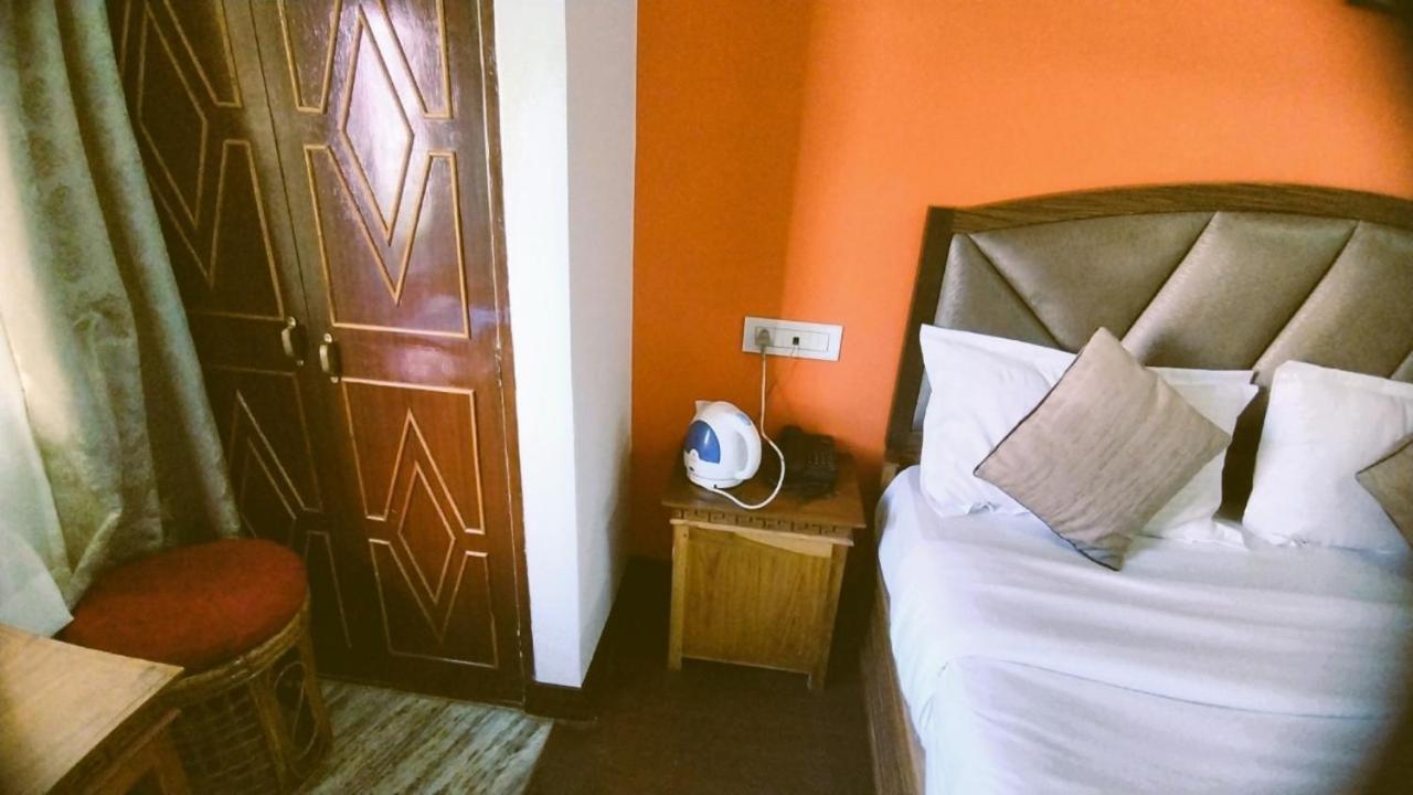 Hotel Kasturi Palace & Restaurant Darjeeling 다르질링 외부 사진