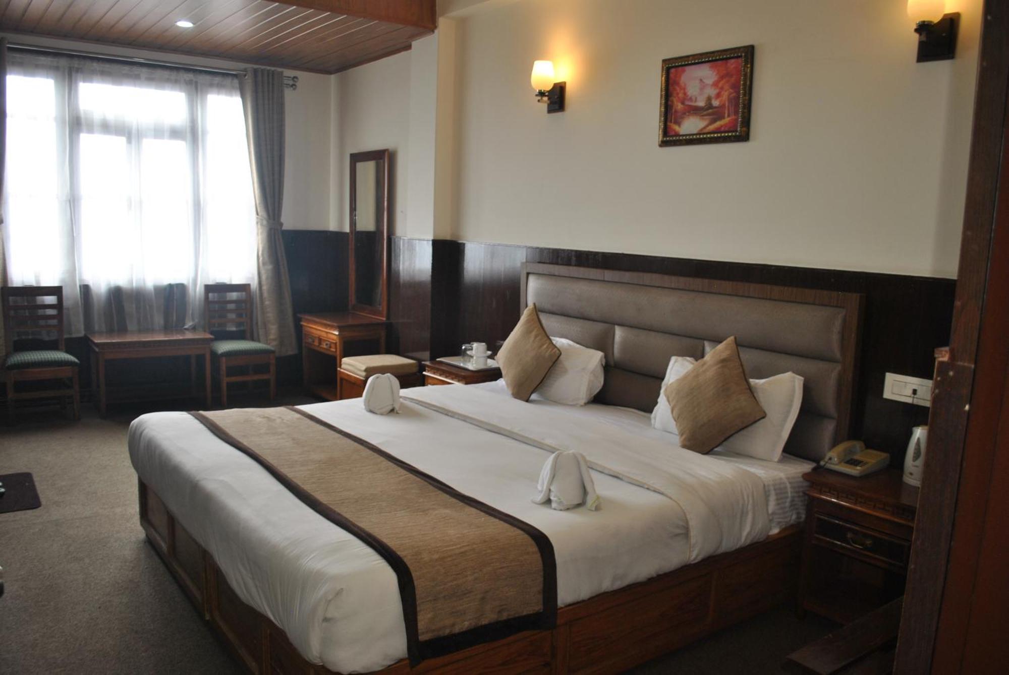 Hotel Kasturi Palace & Restaurant Darjeeling 다르질링 외부 사진