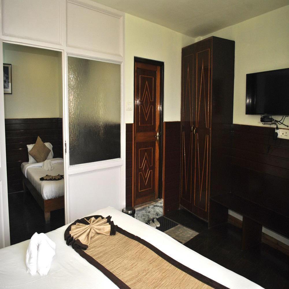 Hotel Kasturi Palace & Restaurant Darjeeling 다르질링 외부 사진