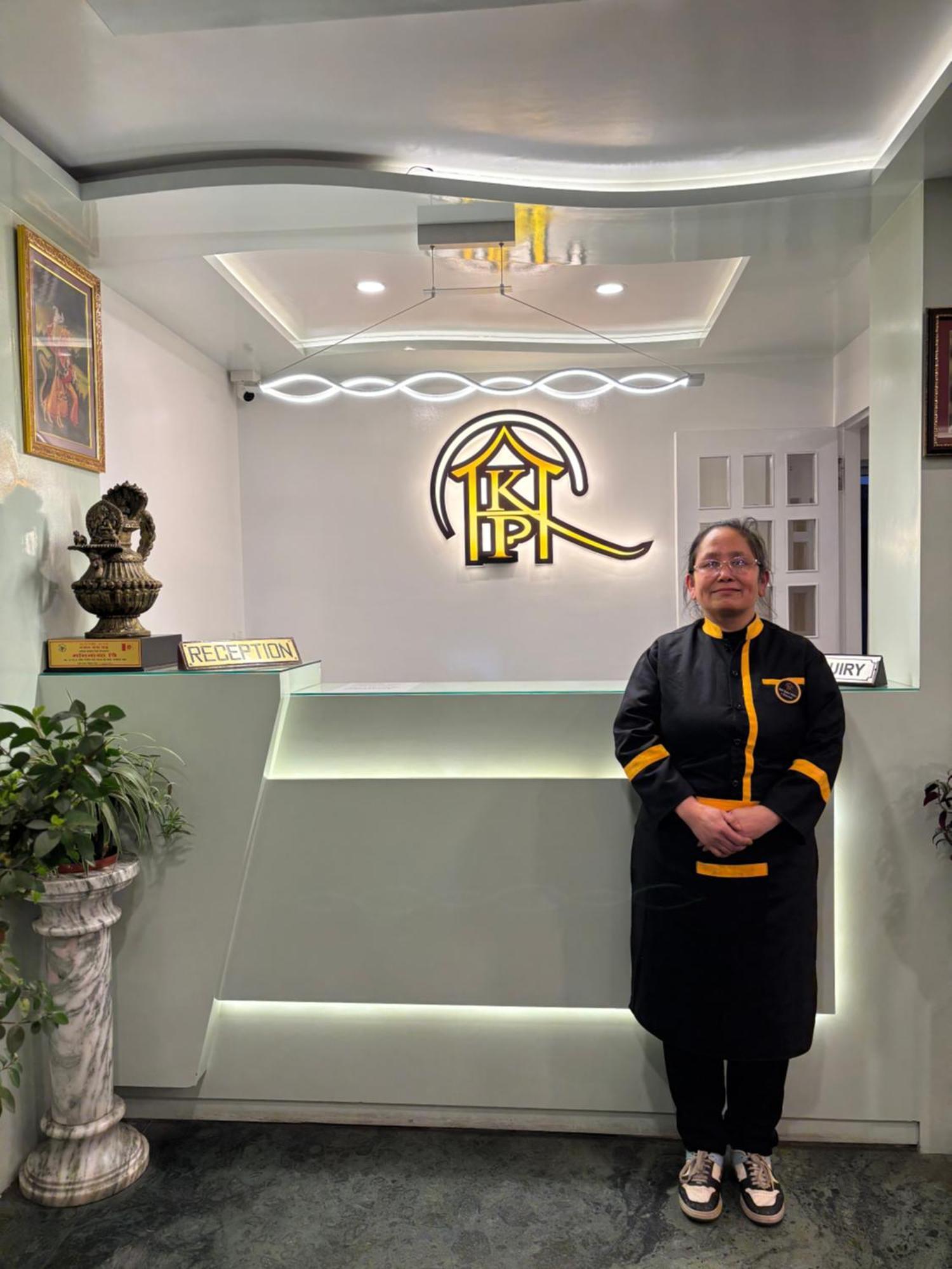 Hotel Kasturi Palace & Restaurant Darjeeling 다르질링 외부 사진