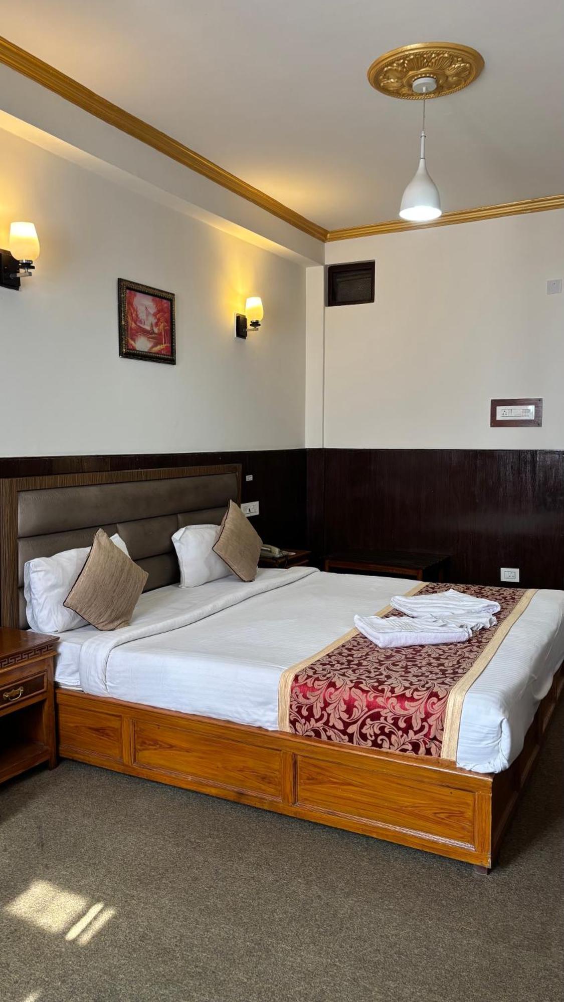 Hotel Kasturi Palace & Restaurant Darjeeling 다르질링 외부 사진