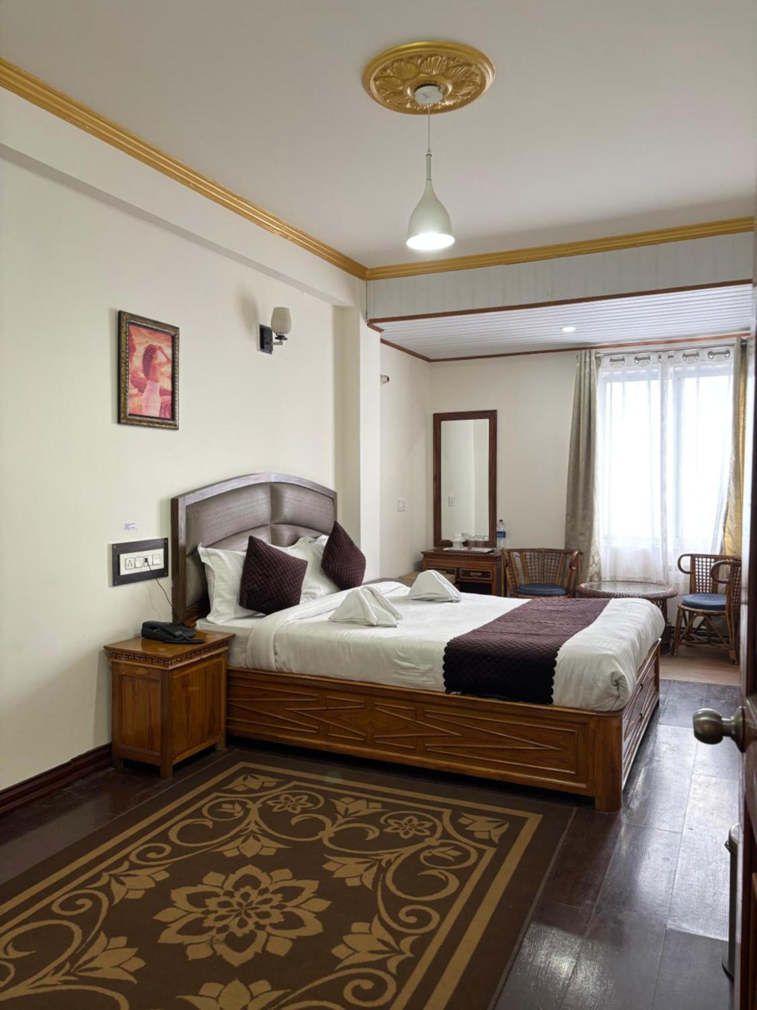 Hotel Kasturi Palace & Restaurant Darjeeling 다르질링 외부 사진