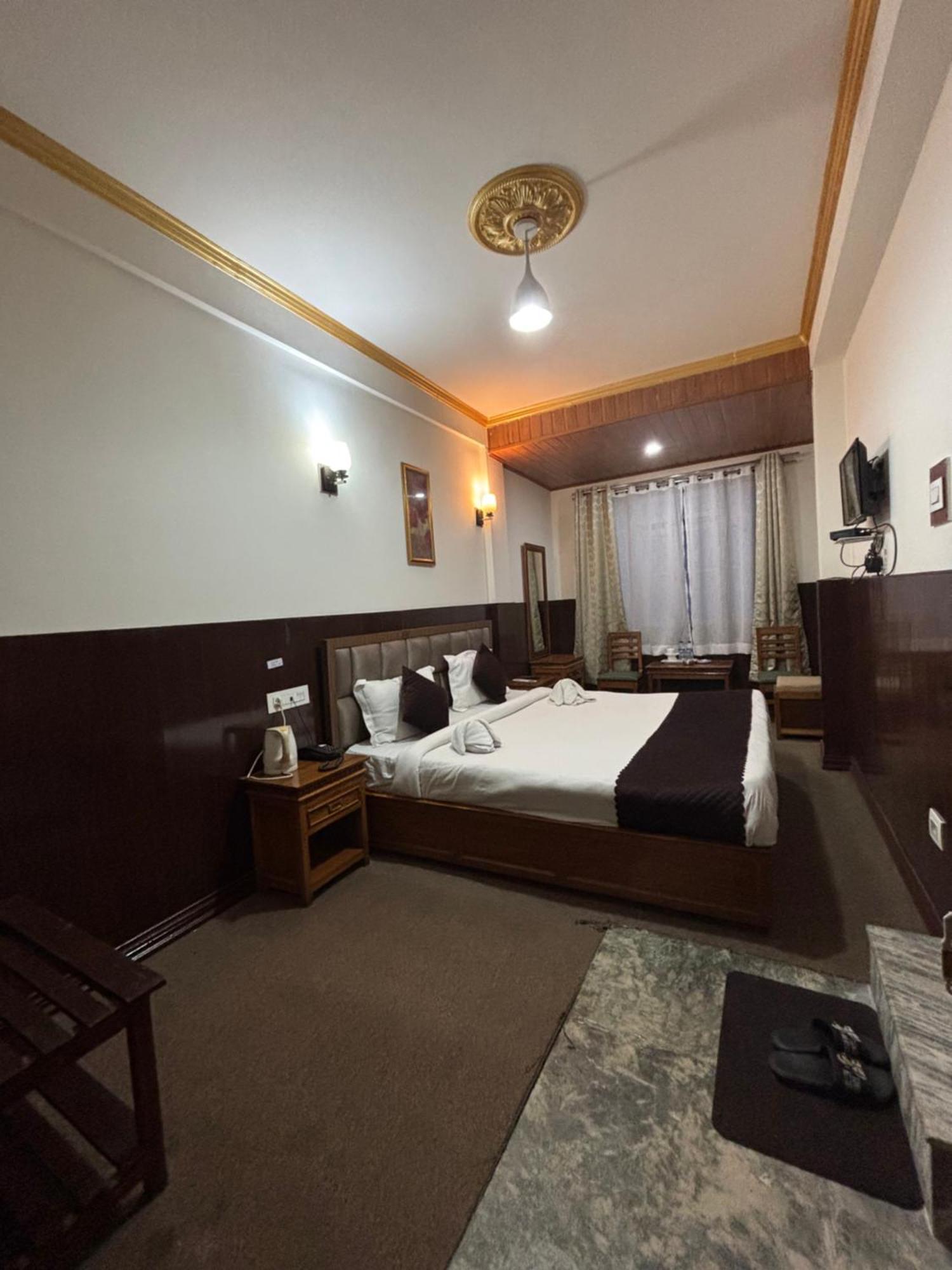 Hotel Kasturi Palace & Restaurant Darjeeling 다르질링 외부 사진