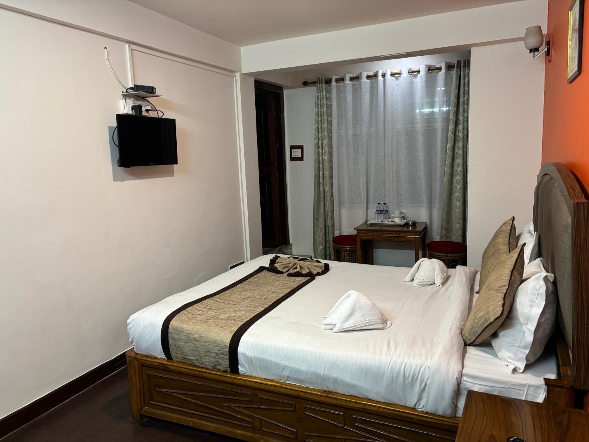 Hotel Kasturi Palace & Restaurant Darjeeling 다르질링 외부 사진