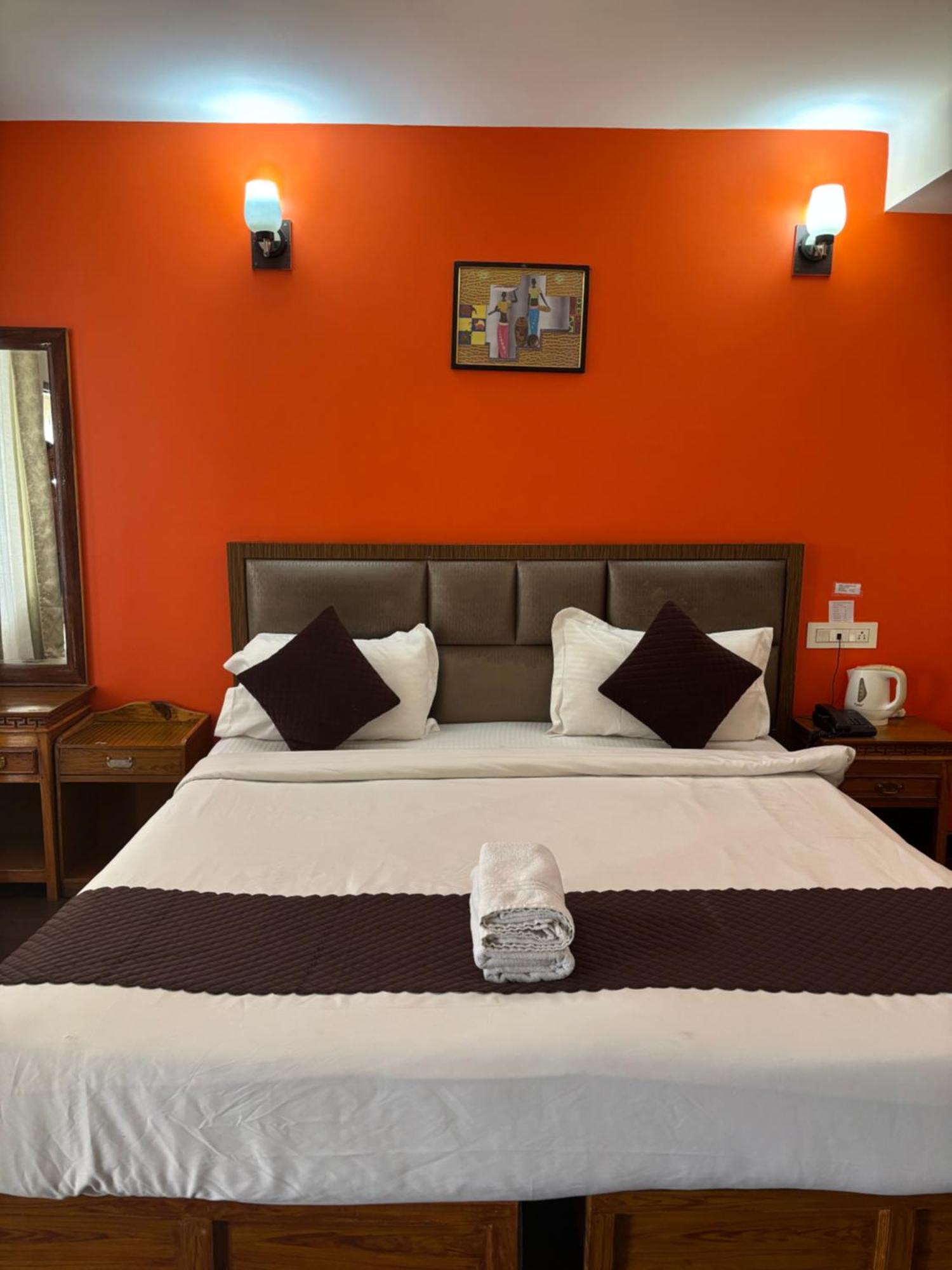 Hotel Kasturi Palace & Restaurant Darjeeling 다르질링 외부 사진