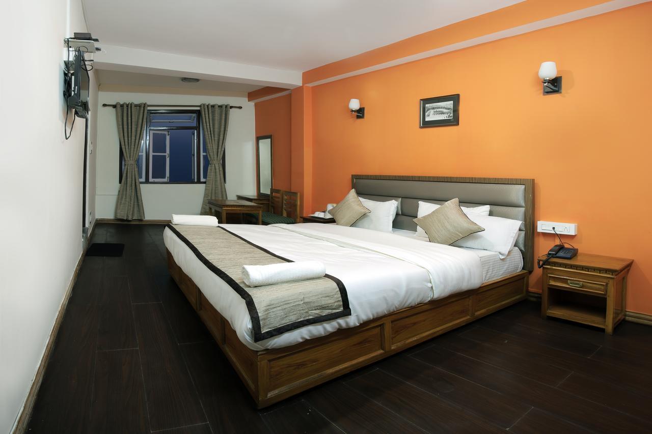 Hotel Kasturi Palace & Restaurant Darjeeling 다르질링 외부 사진