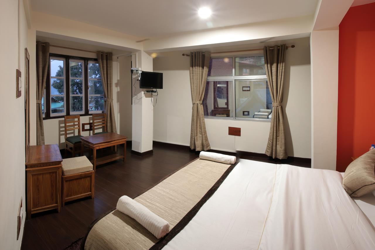 Hotel Kasturi Palace & Restaurant Darjeeling 다르질링 외부 사진