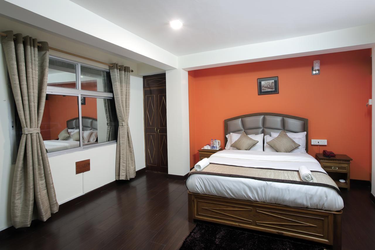 Hotel Kasturi Palace & Restaurant Darjeeling 다르질링 외부 사진